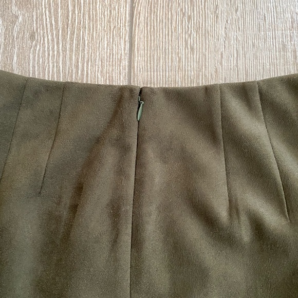 LOFT green button down mini skirt - Picture 6 of 7